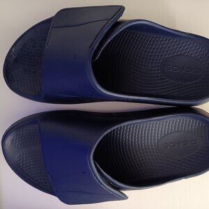 OOFOS  navy worn once